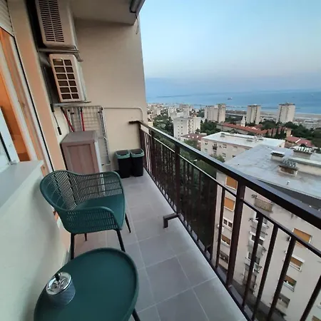 Qr For Family, Couples, And Friends In Rijeka