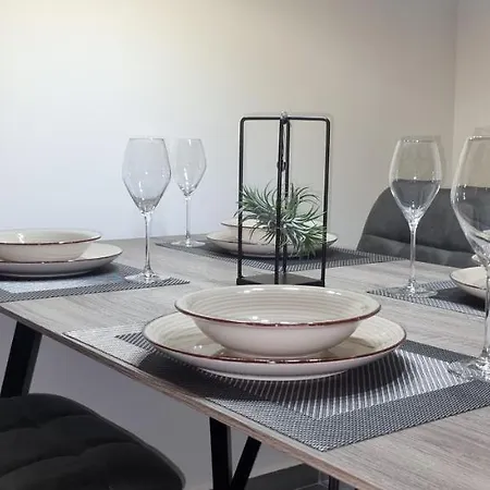 Apartment Qr For Family, Couples, And Friends In