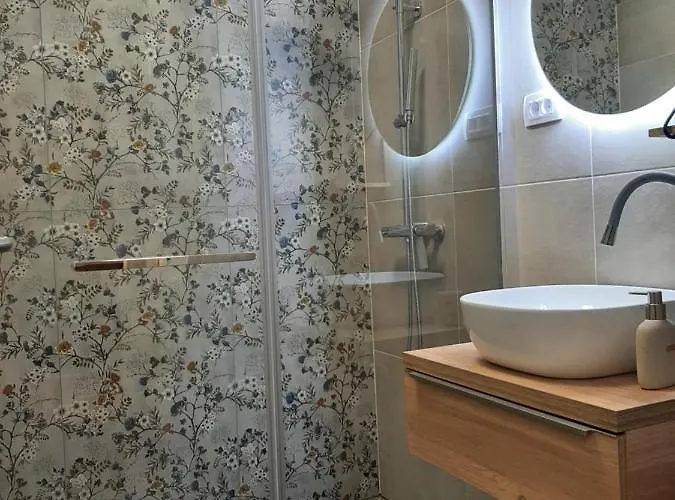 Lägenhet Qr For Family, Couples, And Friends In